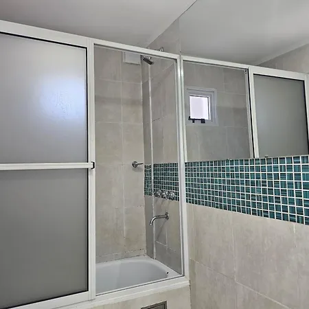 Corrientes Apartamento Con Cochera Auto Exterior photo
